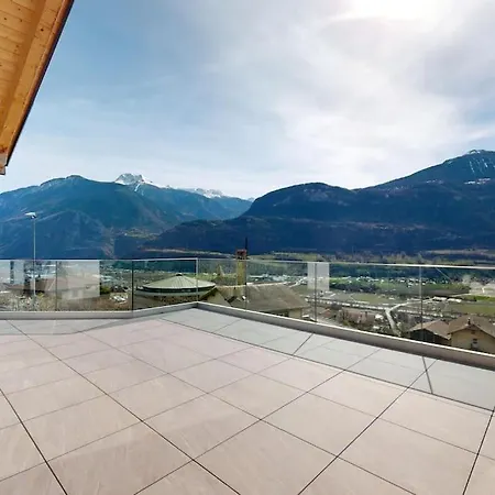 Bright Penthouse View & Terrace Apartment *